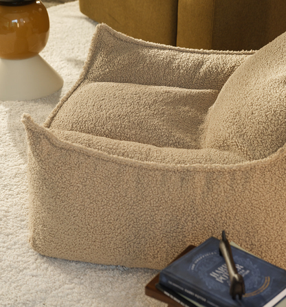 Biscuit Chair Club
