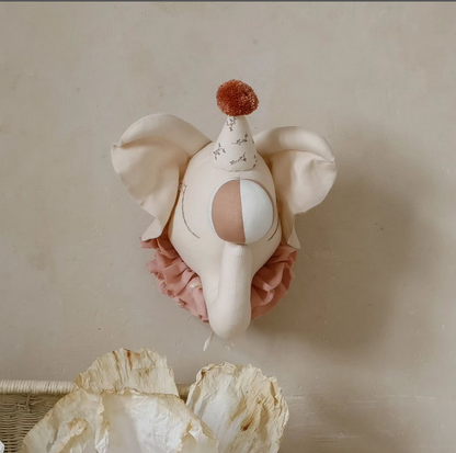 Elephant Circus Light beige with Floral Hat