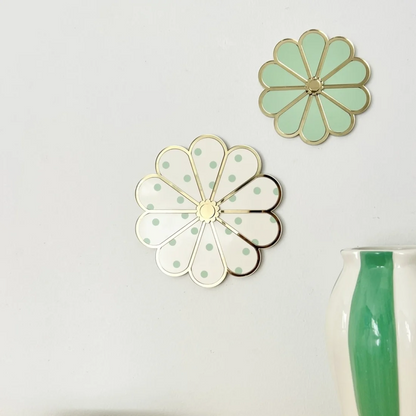 Plexi Wall Flower - Polka Dot Green