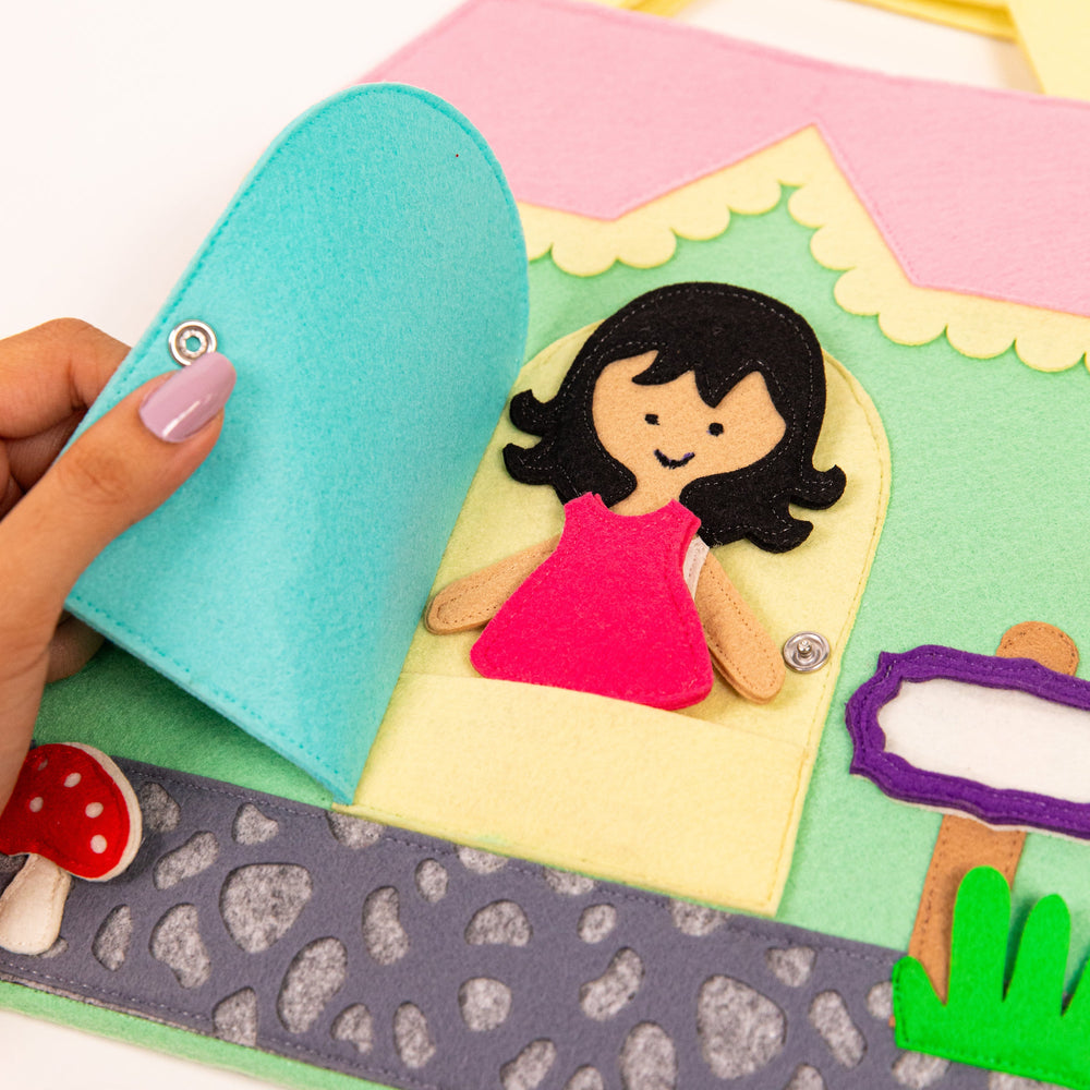 Travel Buddy DollHouse