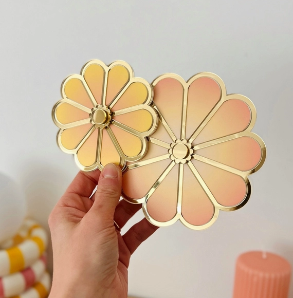 Plexi Wall Flower - Gradient Orange